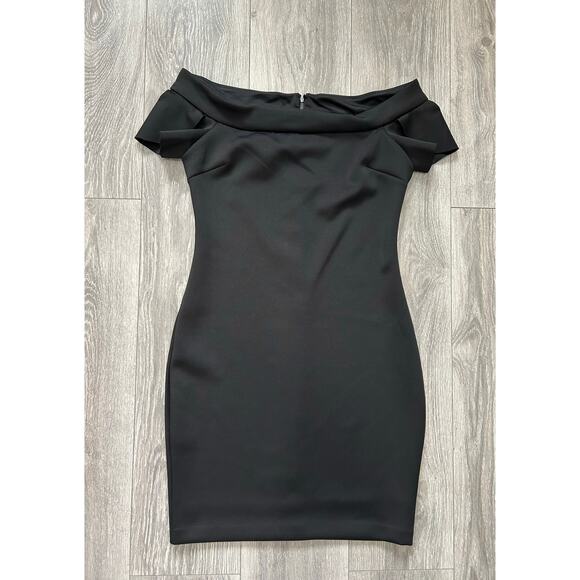 GUESS Black Off Shoulder Mini Dress Size Medium - Picture 1 of 4